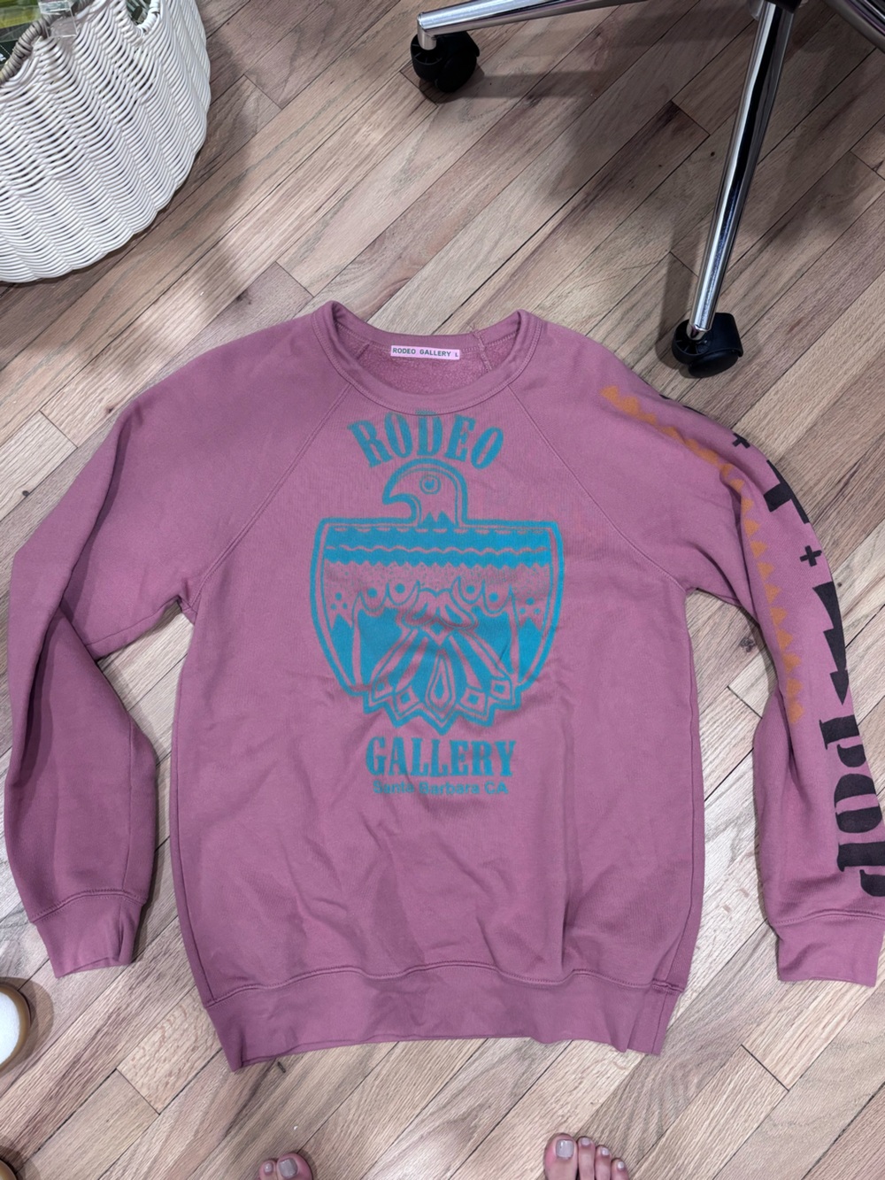 Gallery Women's Mauve Graphic Sweatshirt